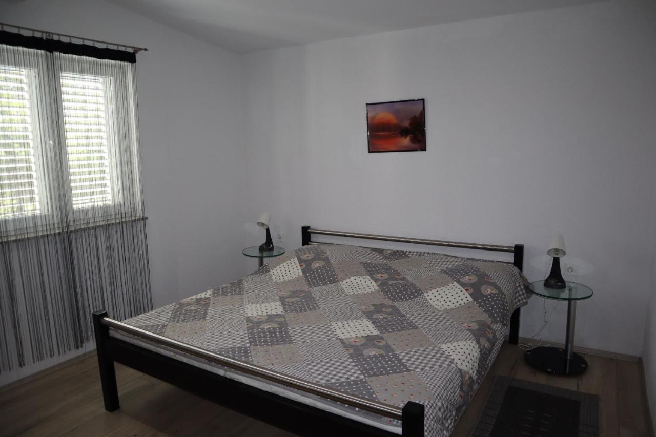 Apartmani Sanja Vir Esterno foto