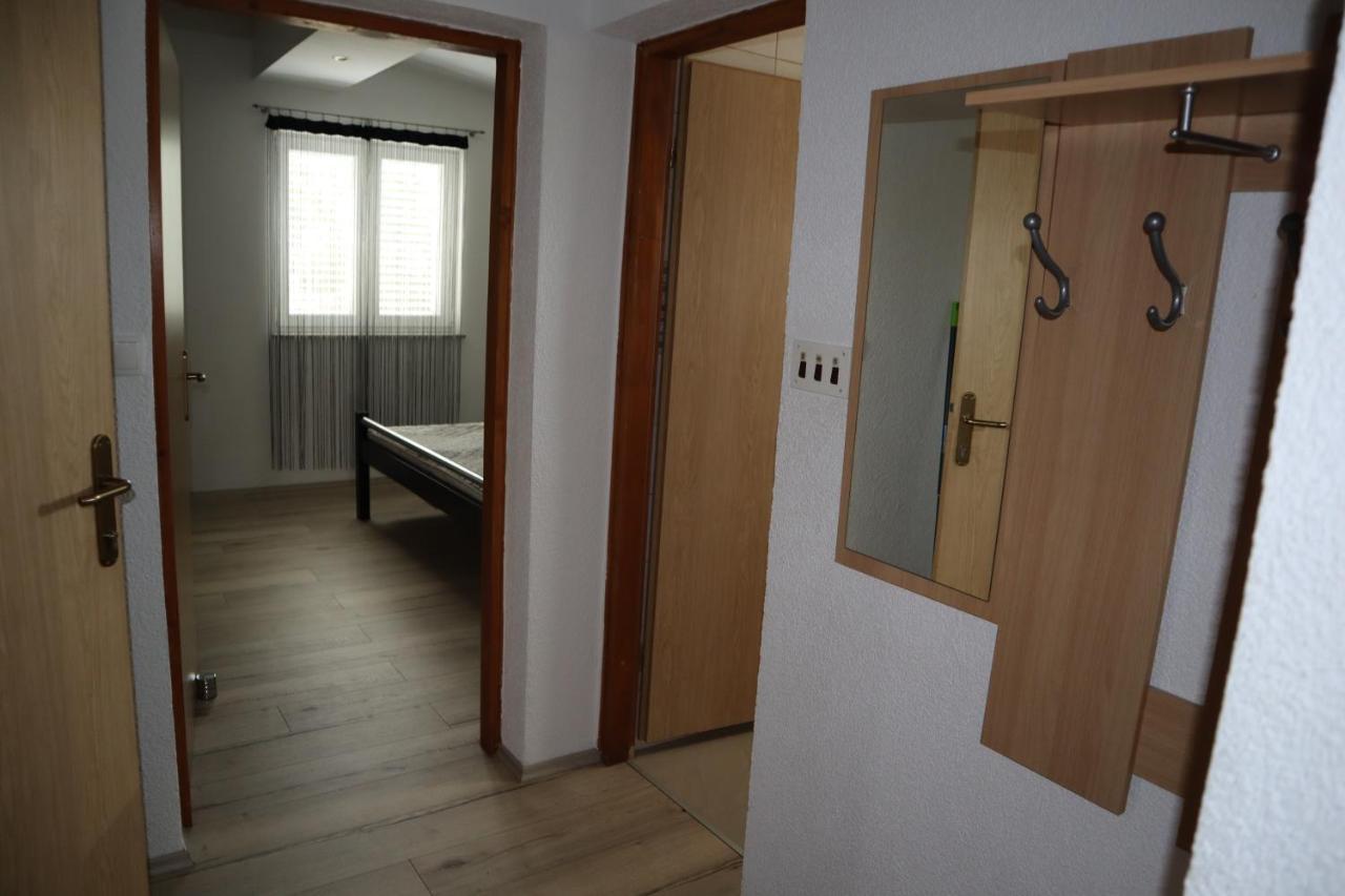Apartmani Sanja Vir Esterno foto