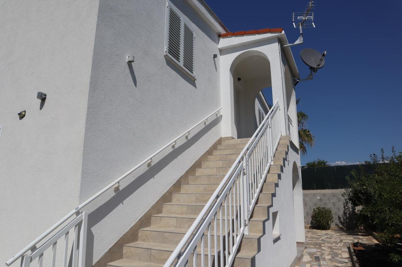 Apartmani Sanja Vir Esterno foto